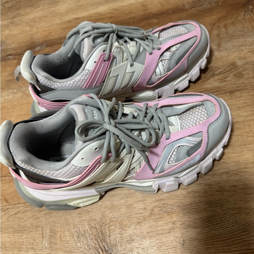 LED Track Balenciaga Pink and Gray.